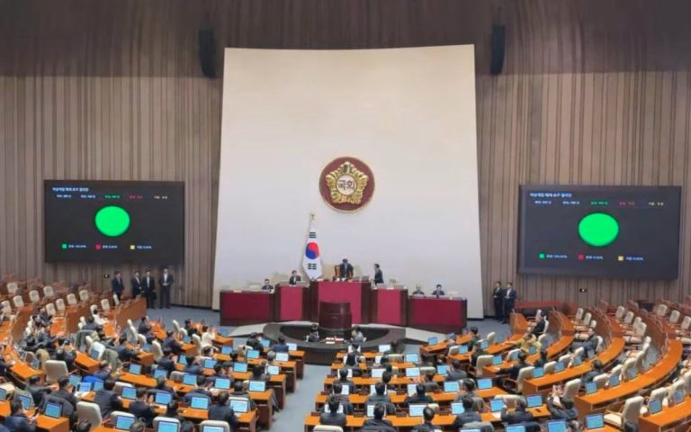 South Korean Parliament Overturns Presidential Martial Law Amid Protests and Political Crisis