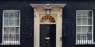 Starmer heads to Gulf as London moves to shore up new US-Iran ceasefire