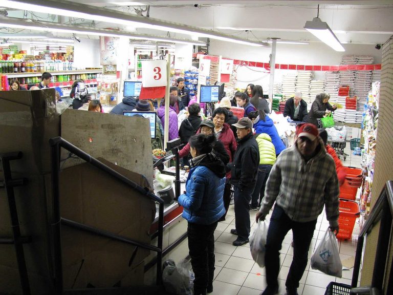 Chinese Shoppers Rethink American Brands Amid Rising Tariffs shoppers