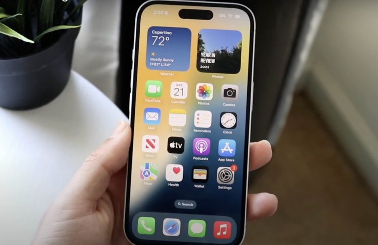 Trump Insists iPhone Production Is Viable in the US Amid New Tariffs Trump Insists iPhone Production Is Viable in the US Amid New Tariffs