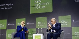 EU Commissioner Warns of 5 Strategic Errors in Western Policy on Ukraine