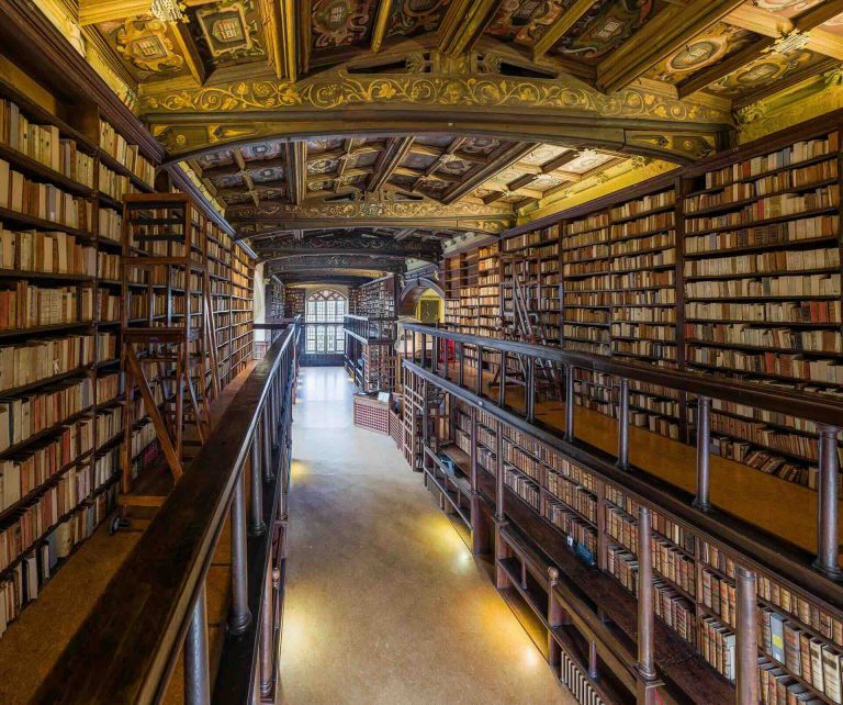 Oxford becomes first UK university to offer institution-wide ChatGPT Edu