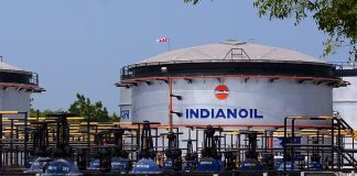US gives India a 30-day window to buy Russian oil already at sea