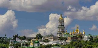 Russian strike damages Kyiv-Pechersk Lavra in first wartime hit since 1941