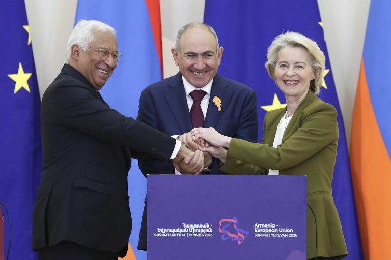 EU and Armenia Adopt Declaration After First Bilateral Summit