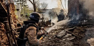 Russian Strikes Continue After Kyiv’s Midnight Ceasefire Begins Russian Strikes Continue After Kyiv’s Midnight Ceasefire Begins