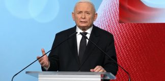Polish Opposition Pressure Turns History Dispute Into a Risk for Ukraine's EU Bid