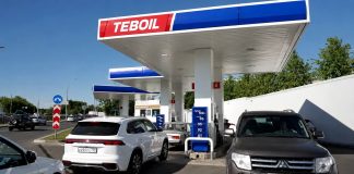 Russia's Fuel Queues Turn Ukraine's Refinery Campaign Into Domestic Pressure